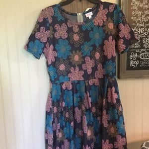 LuLaRoe Amelia